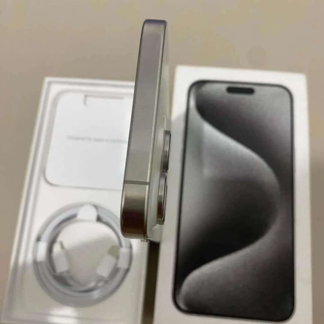 iPhone 15 Pro Max 512 Go occasion — miniature 3