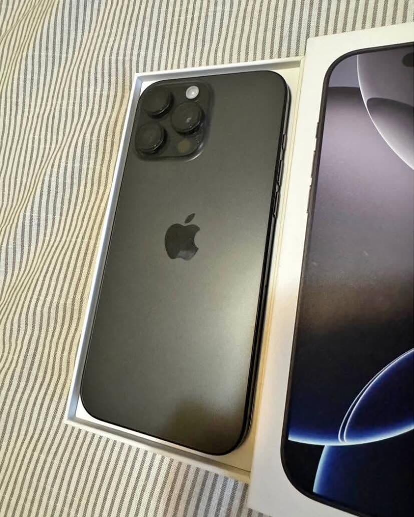 iPhone 16 Pro Max 512 Go occasion — miniature 2