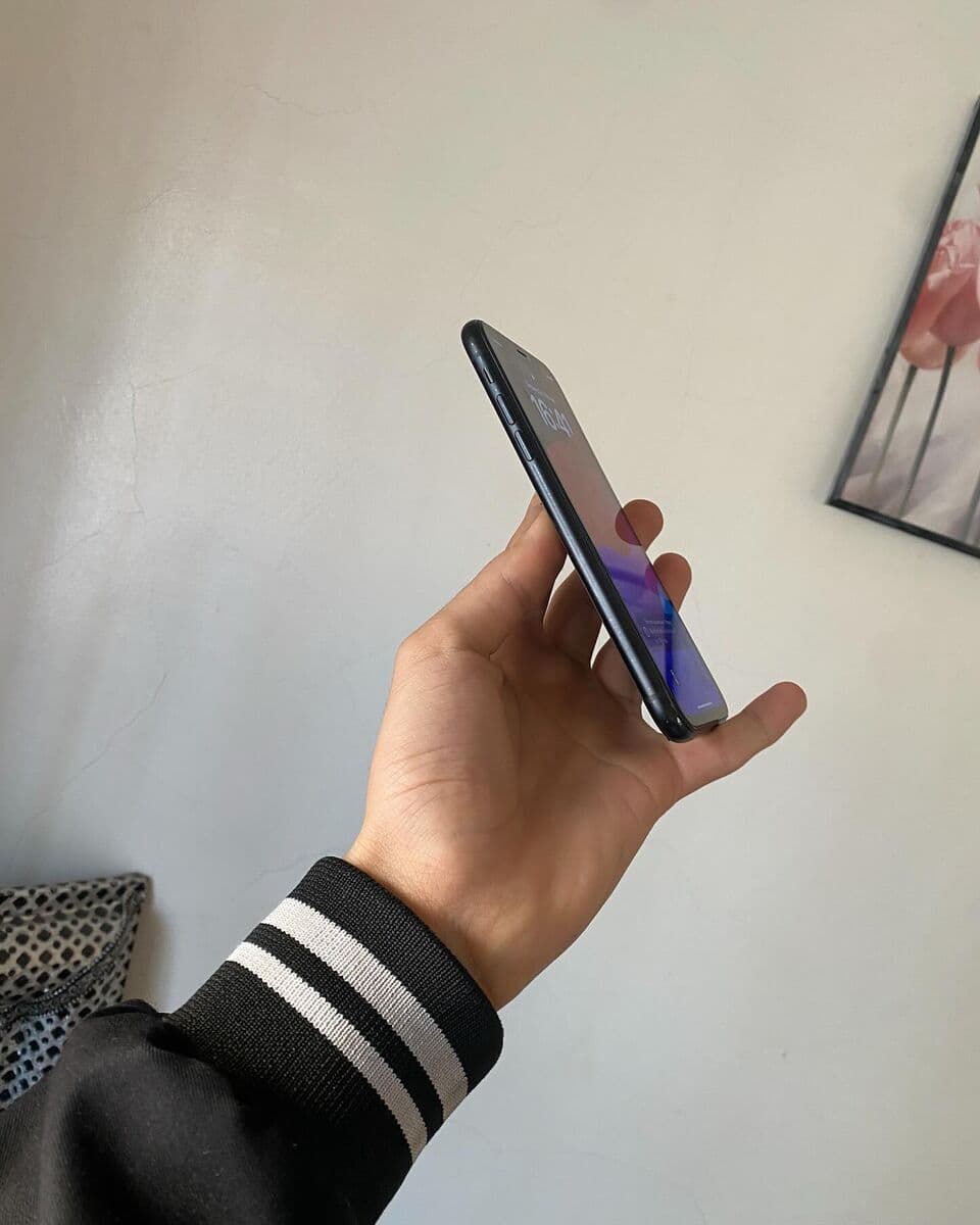 iPhone XR 64 Go occasion — miniature 2