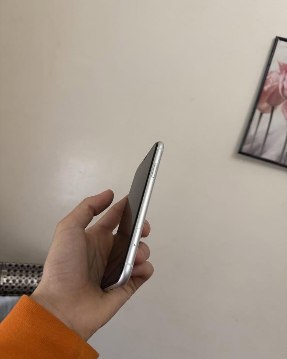 iPhone XR 64 Go occasion — miniature 2