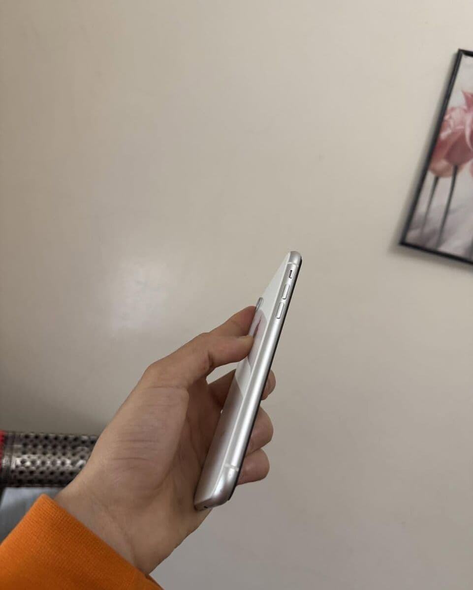 iPhone XR 64 Go occasion — miniature 3