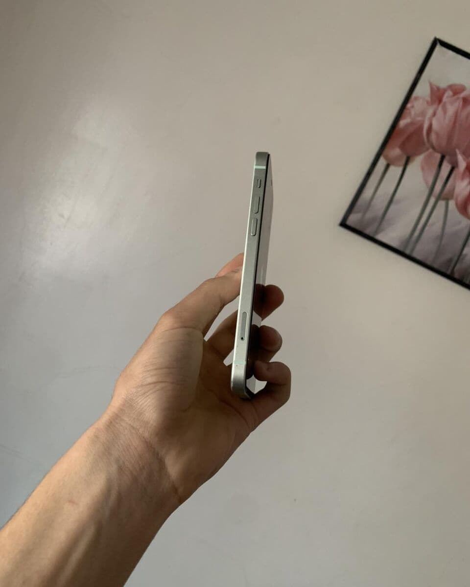 iPhone 12 64 Go occasion — miniature 3