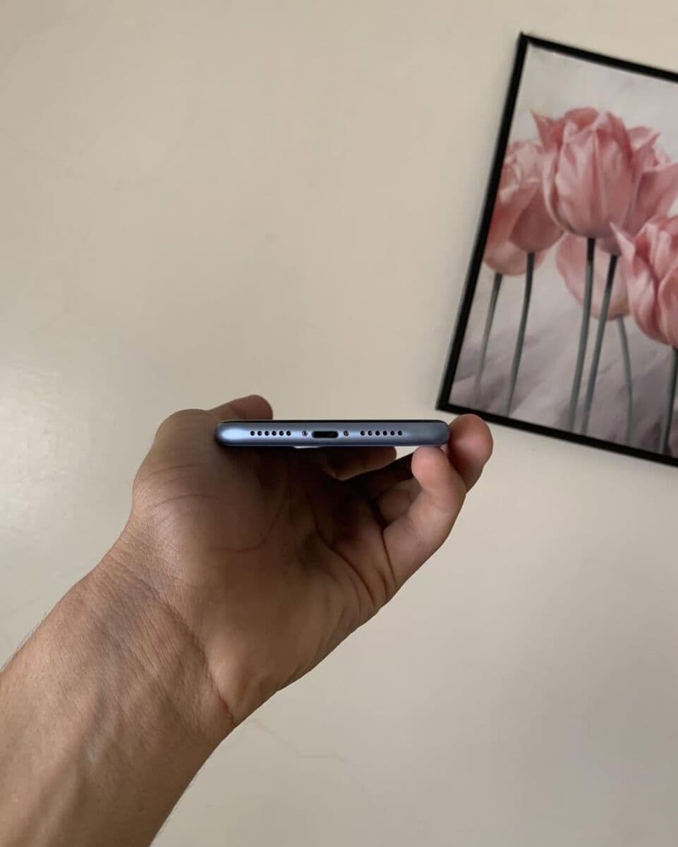 iPhone XR 64 Go occasion — miniature 3