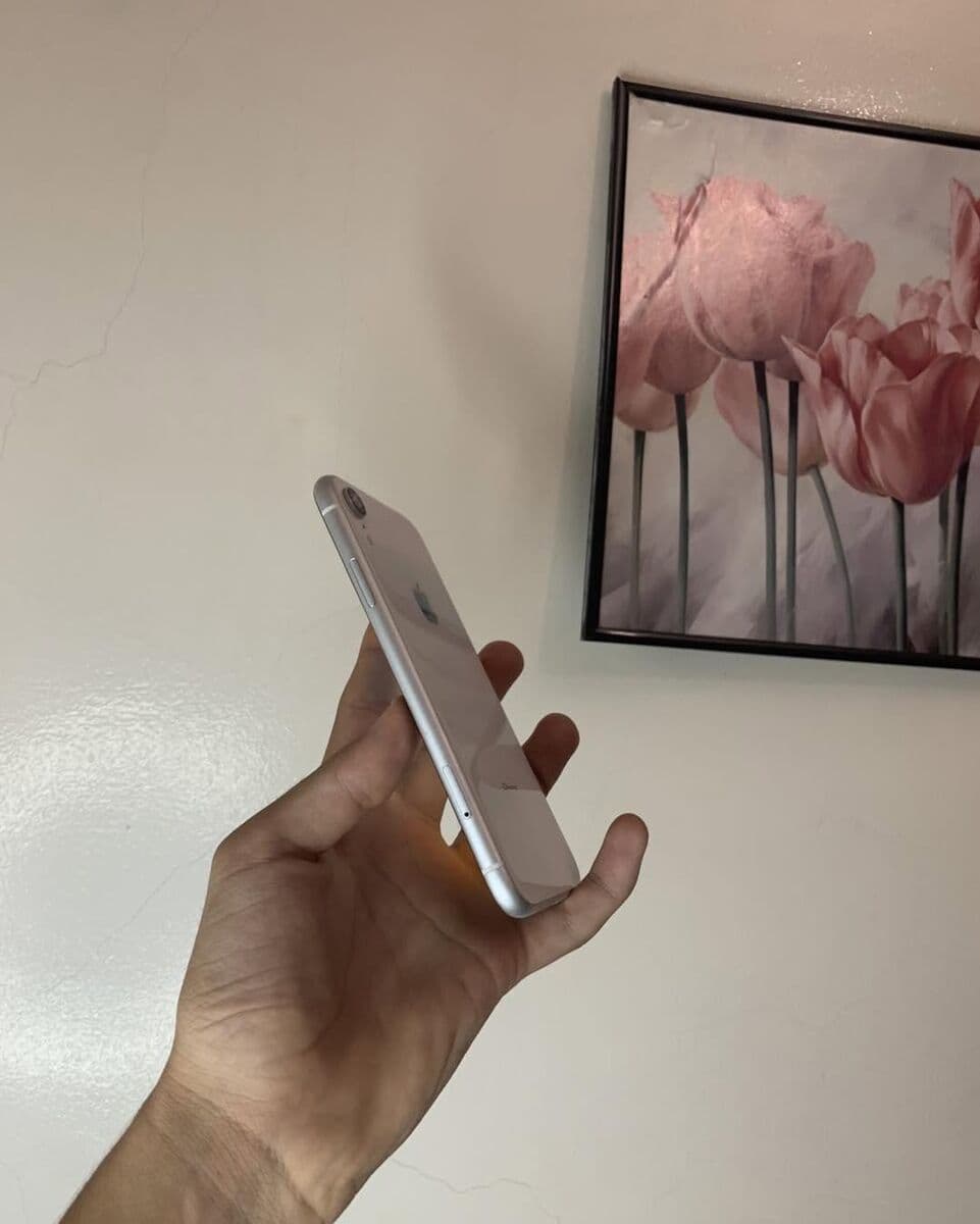 iPhone XR 64 Go occasion — miniature 2